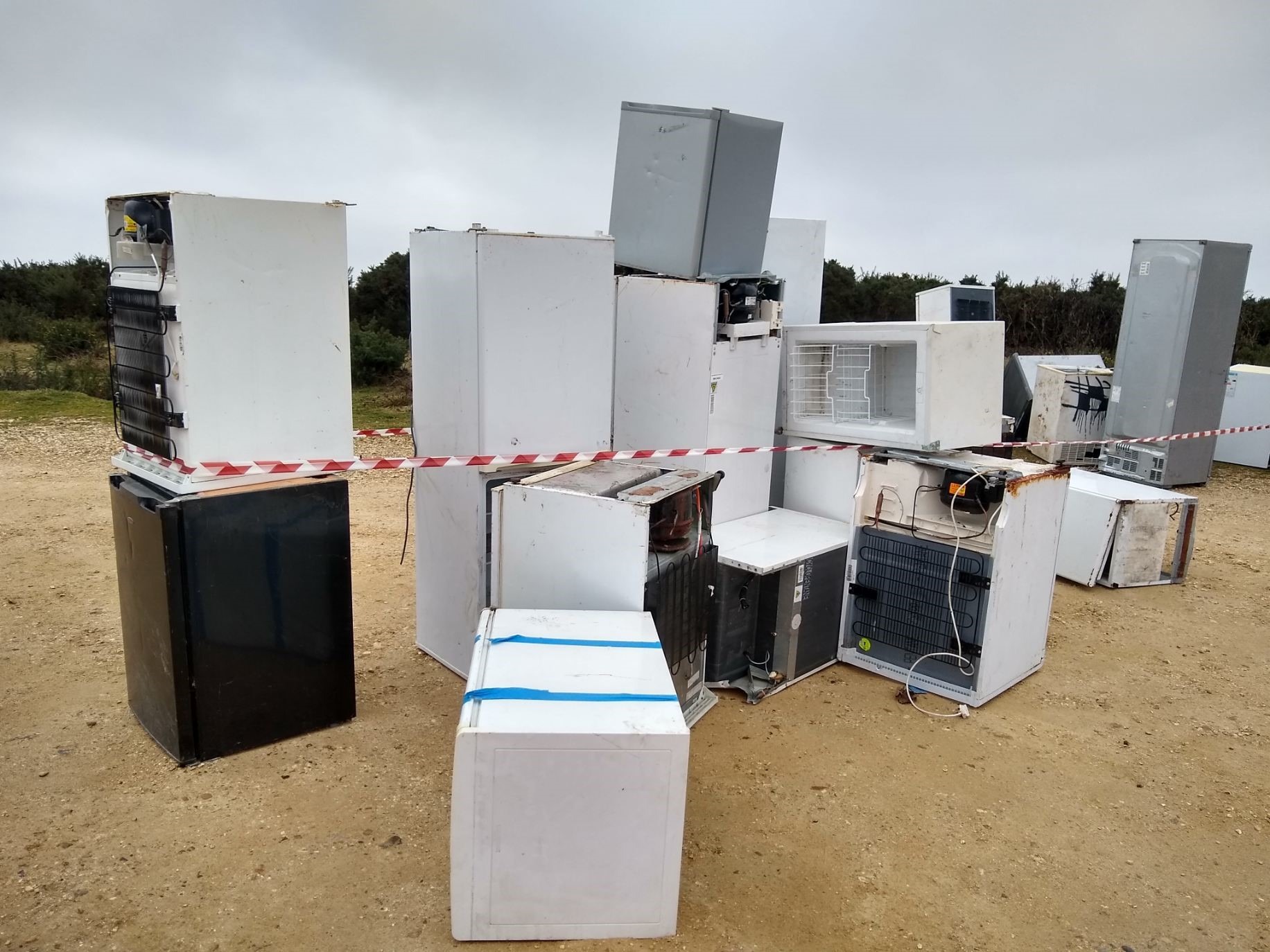 flytip Longslade View Car Park 28 Feb 2022